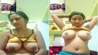 Desi Bhabhi Shows Boobs On Video Call
